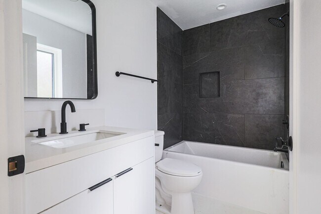 Building Photo - NEW CONSTRUCTION LUXURY 4 BED TOWNHOMES WITH ROOF DECKS