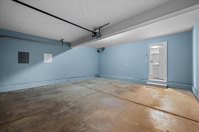 Building Photo - 1637 Linden Park Ln
