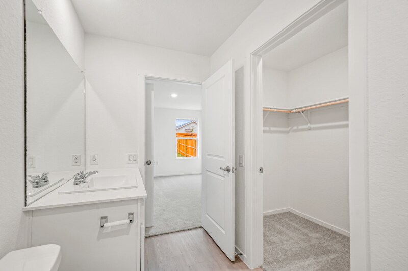 Building Photo - 3911 bates Pl