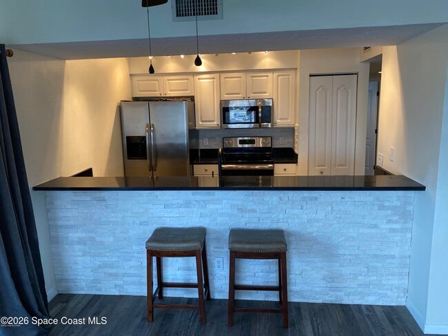 Building Photo - 925 N Hwy A1A