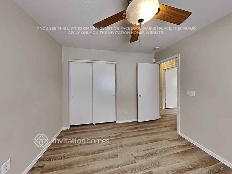 Building Photo - 12425 W Sweetwater Ave