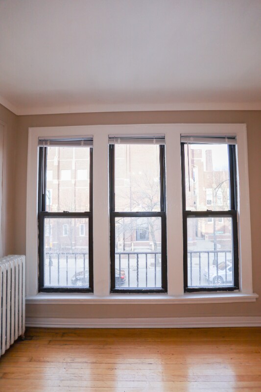 Building Photo - 3355 W Eastwood Ave