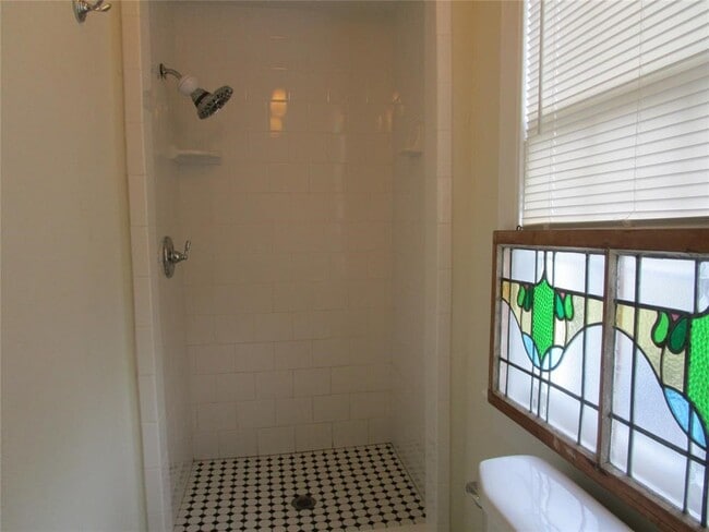 Building Photo - 1216 Post Office Rear St