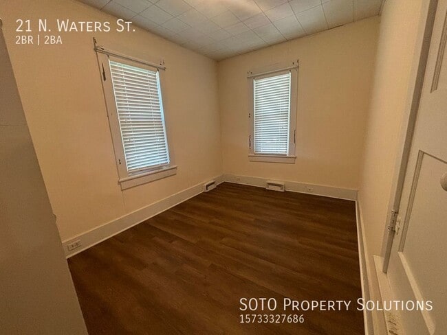 Building Photo - 2BD/2BA House w/ New flooring, Fresh Paint...