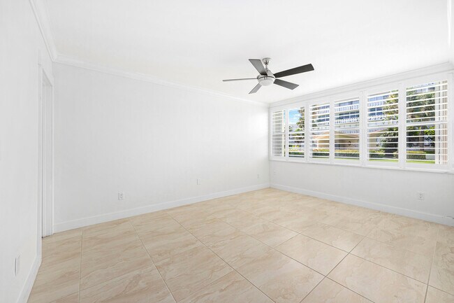 Building Photo - 2720 S Ocean Blvd