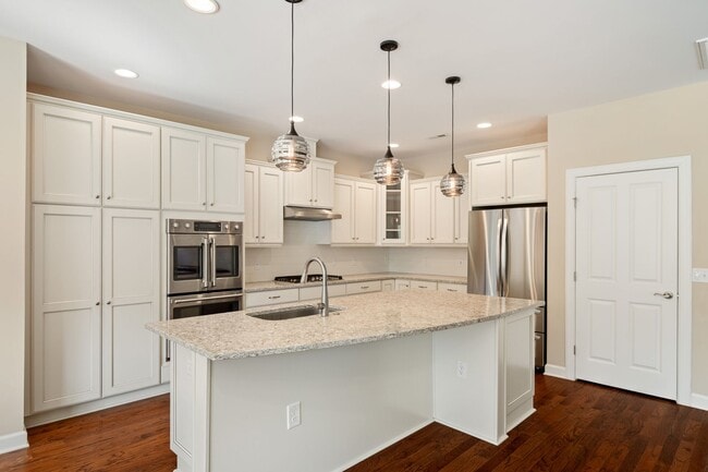 Building Photo - Gorgeous Home in Durham!