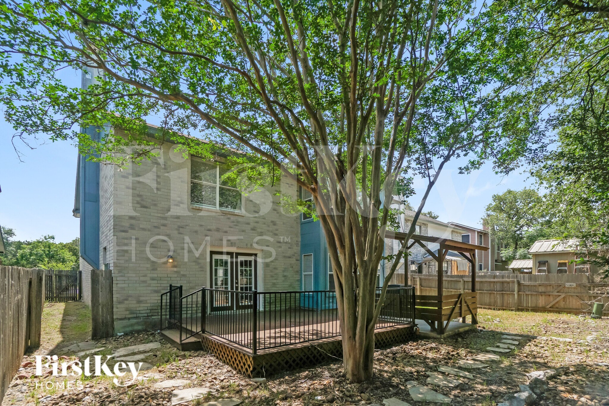 Building Photo - 14219 N Hills Village Dr