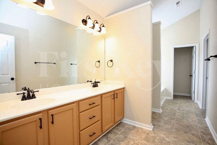Building Photo - 304 Margaret Kelly Ct