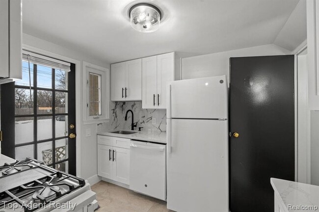 Building Photo - 1724 Graefield Rd