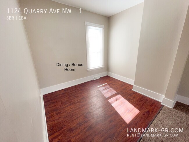 Building Photo - 1124 Quarry Ave NW