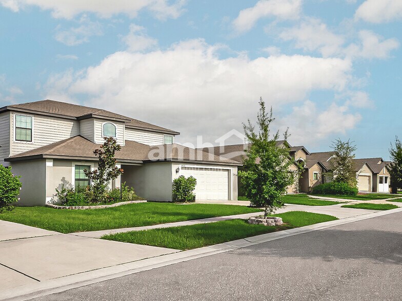 Building Photo - 1122 Brenton Leaf Dr