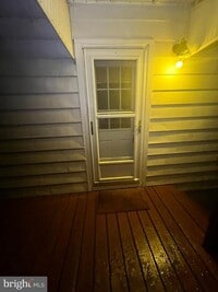 Building Photo - 441 Larchmont Dr