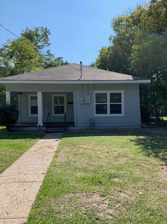 Building Photo - 1715 Division-***COMING SOON***