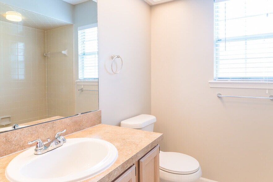 Building Photo - 10693 Eaglet Ct