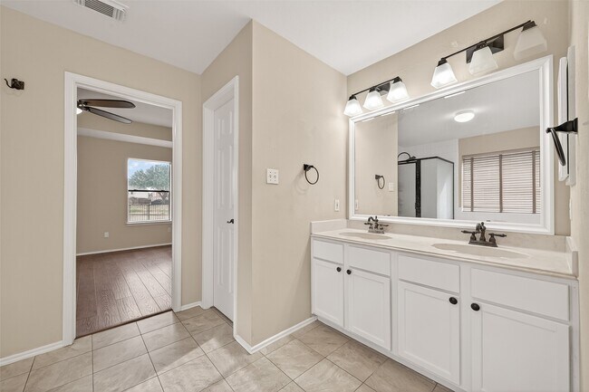 Building Photo - 23035 Canal Rd