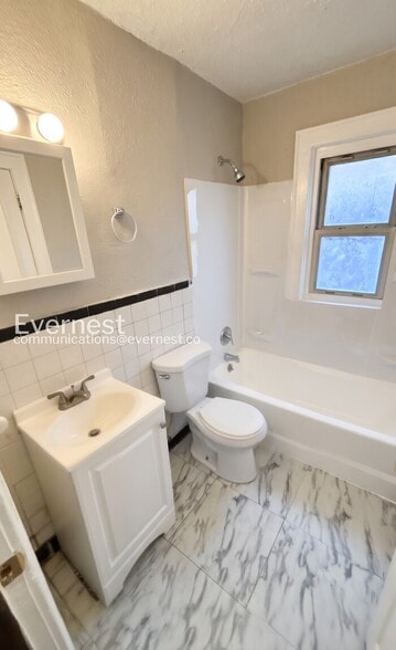 Building Photo - 3720 Darby St