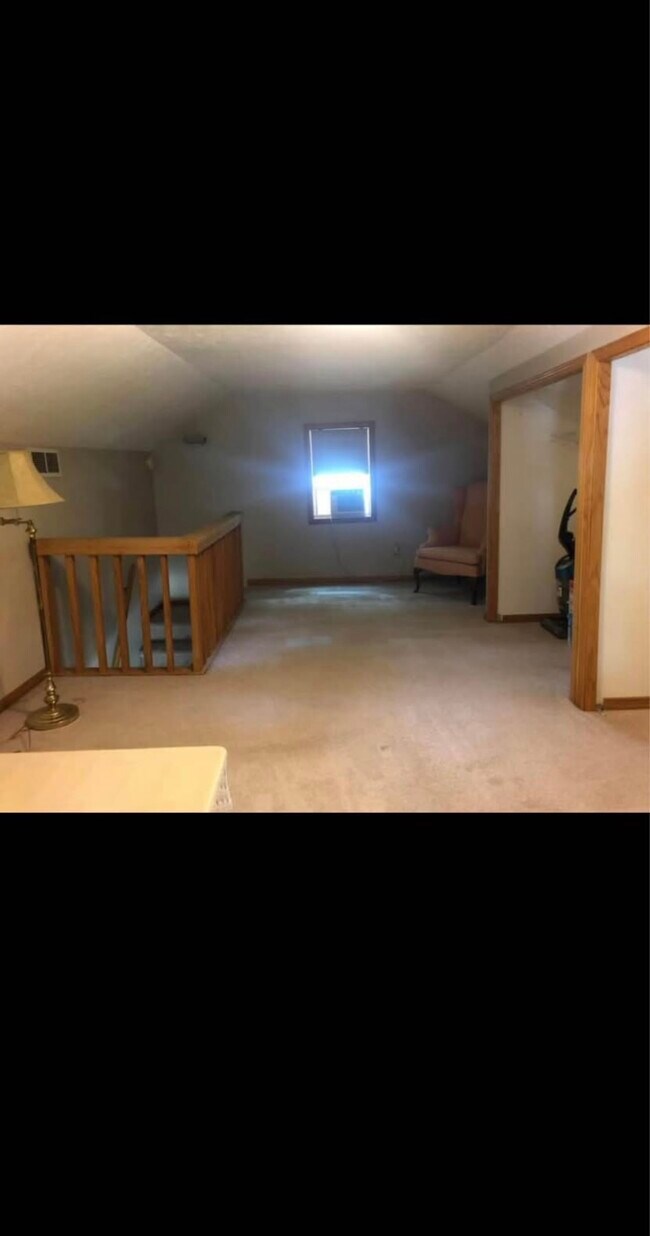 Building Photo - 608 N West St