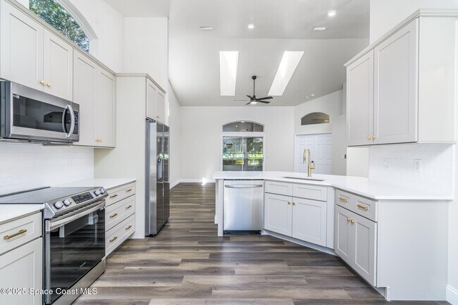 Building Photo - 480 Prestwick Ct