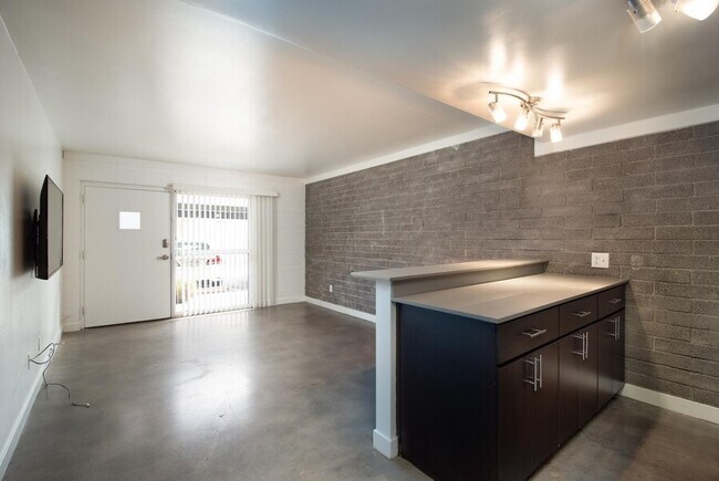 Building Photo - Broadway Apartments