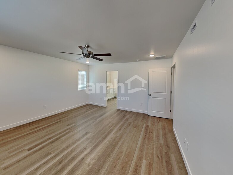 Building Photo - 9730 W Luxton Ln