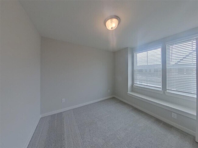 Building Photo - 22820 Terrazzo Dr