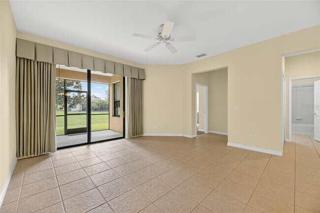 Building Photo - 5845 Sunset Falls Dr