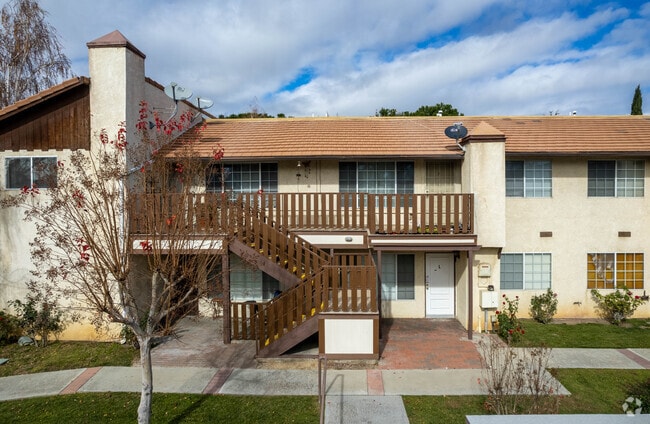 Building Photo - Little Europe