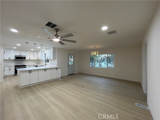 Building Photo - 33155 Buckwheat Rd