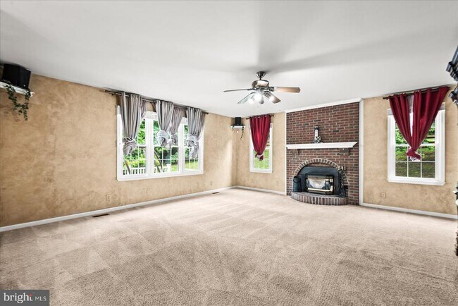Building Photo - 80 Stonewall Dr