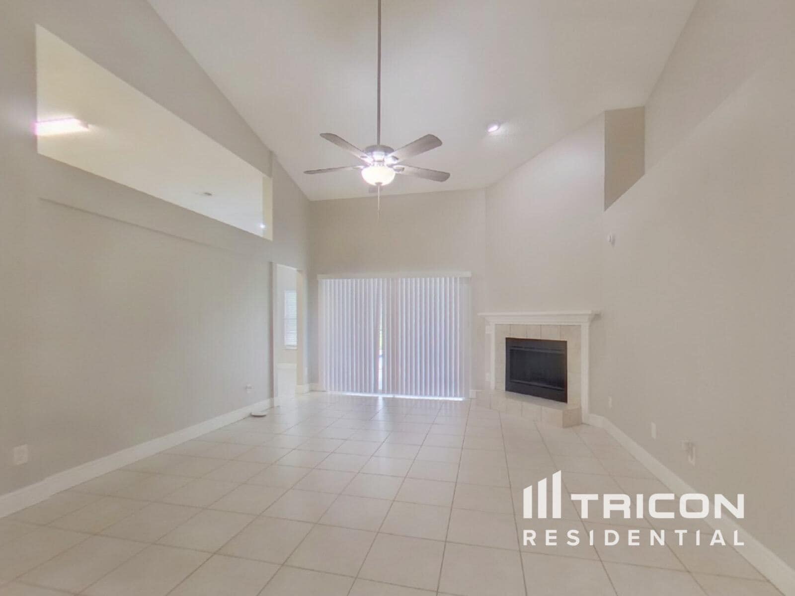 Building Photo - 792 Silversmith Cir