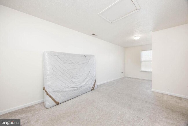 Building Photo - 9549 Wedge Way