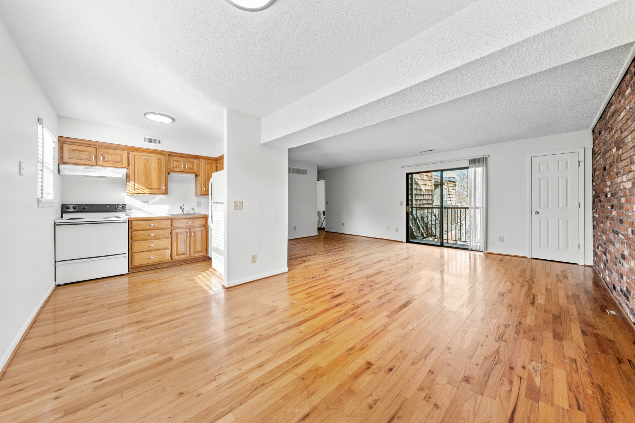 Building Photo - 4012 Oak St