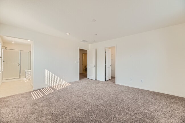 Building Photo - 2777 Abrantes Pl