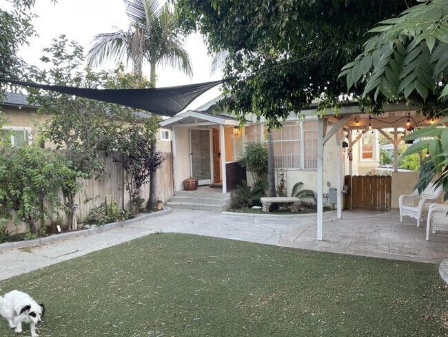 Building Photo - 4037 1/2 National Ave, Upstairs, San Diego, CA 92113