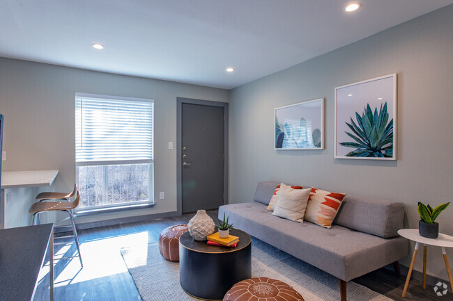 Studio_1BA -400SF - West 7th St Flats
