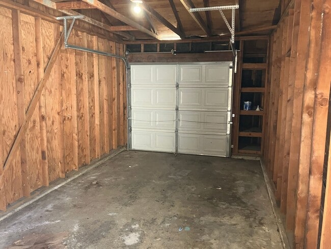 Building Photo - 2025 Wylie Dr