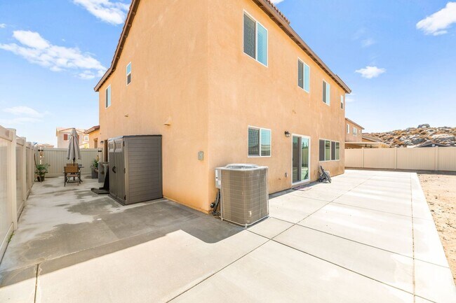 Building Photo - 28357 Cats Claw Dr