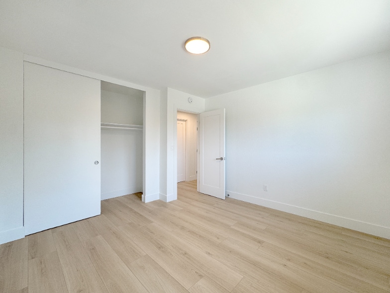 Building Photo - 776 W Wilson St