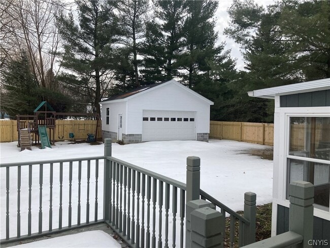Building Photo - 449 Bugbee Dr