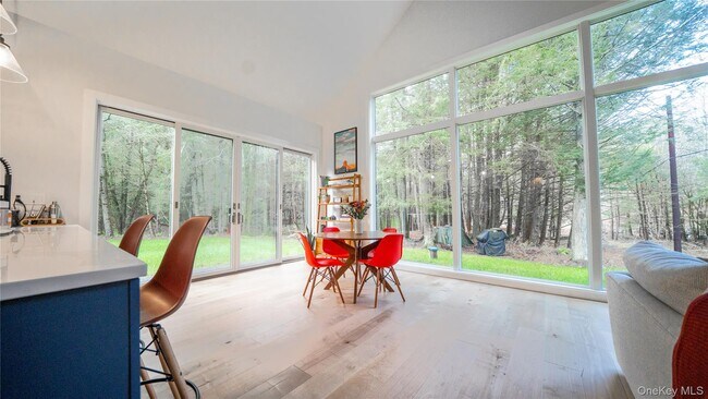 Building Photo - 102 Rider Hollow Rd