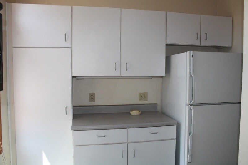 Building Photo - 118 E Ash St