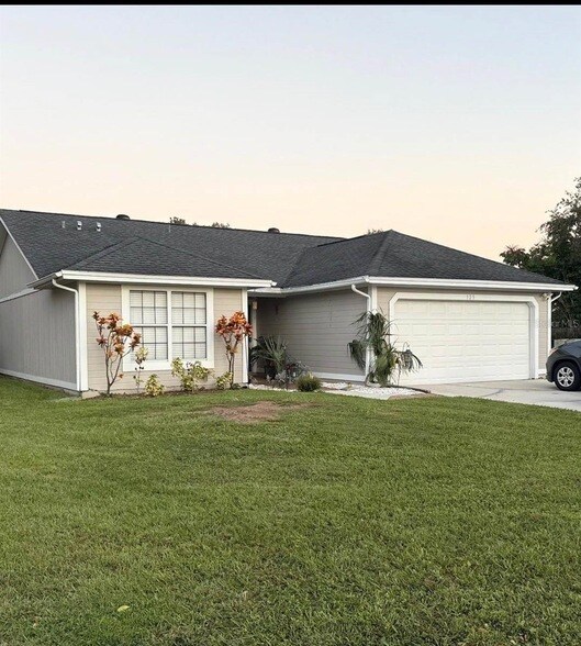 Primary Photo - 125 Spanish Moss Ct