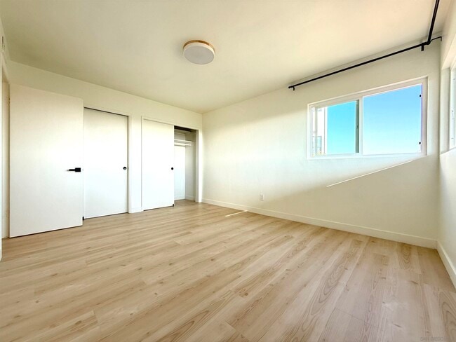 Building Photo - 5139 Hilda Rd