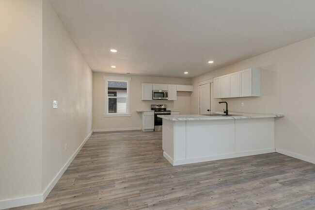 Building Photo - BRAND NEW 3 Bedroom | 2 Bathroom | 2 Car G...