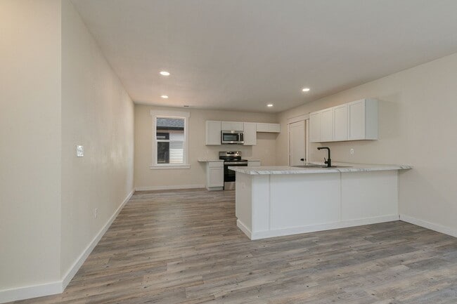 Building Photo - BRAND NEW 3 Bedroom | 2 Bathroom | 2 Car Garage HOME -- 1400 sqft, PETS WELCOME!