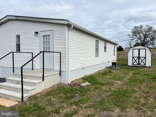 Building Photo - 65 Dugan Ct