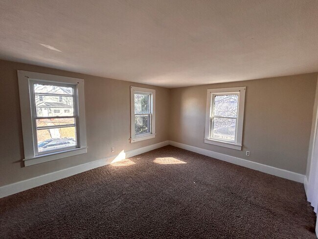 Building Photo - Fabulous 2 Bedroom Home For Rent