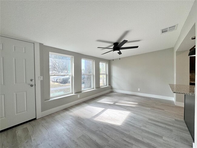 Building Photo - 2346 Section Dr