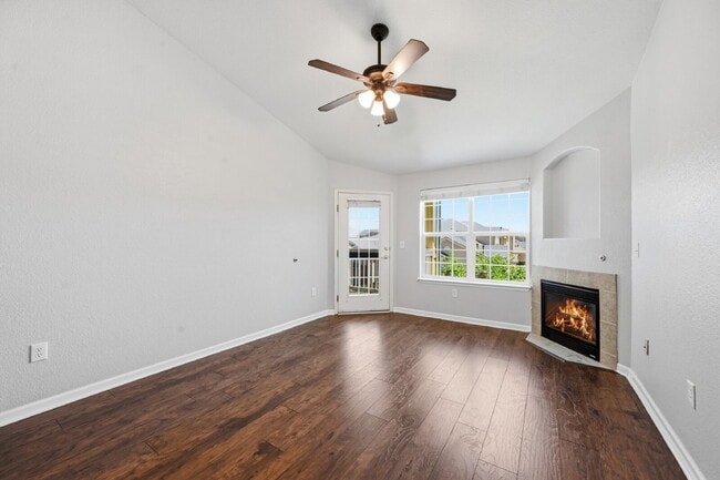 Building Photo - $1,595.95, 1 Bed, 1 Bath Condo in Aurora with In Unit Laundry and Pool Access!