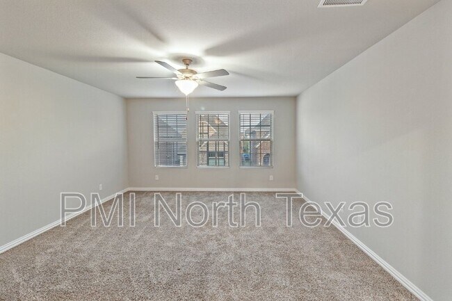 Building Photo - 3839 Barnett Rd